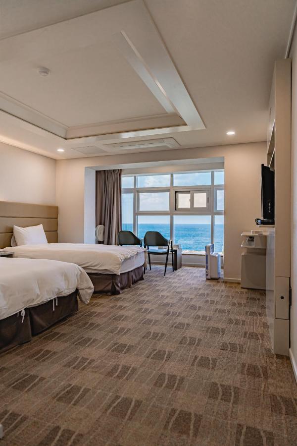 Cocoon Hotel Чеджу Екстериор снимка