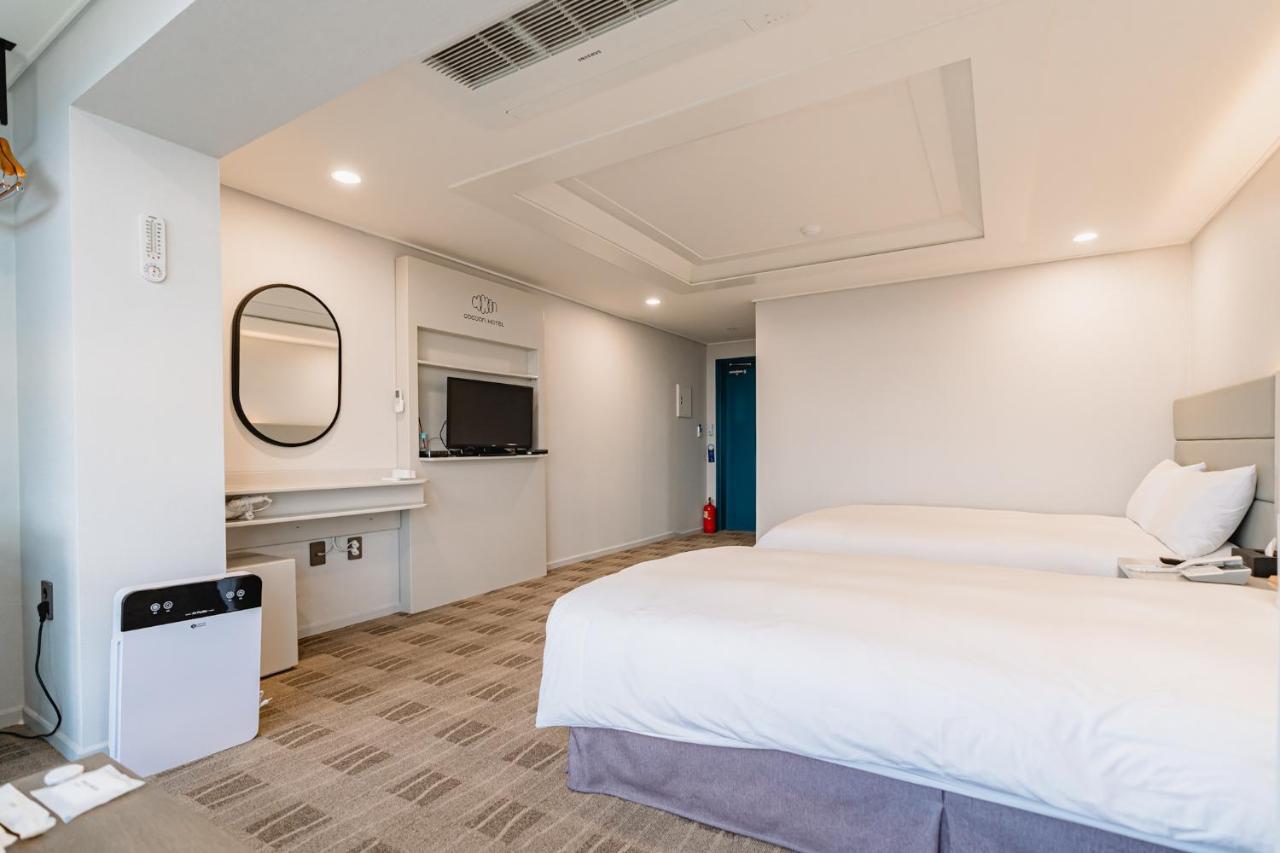 Cocoon Hotel Чеджу Екстериор снимка