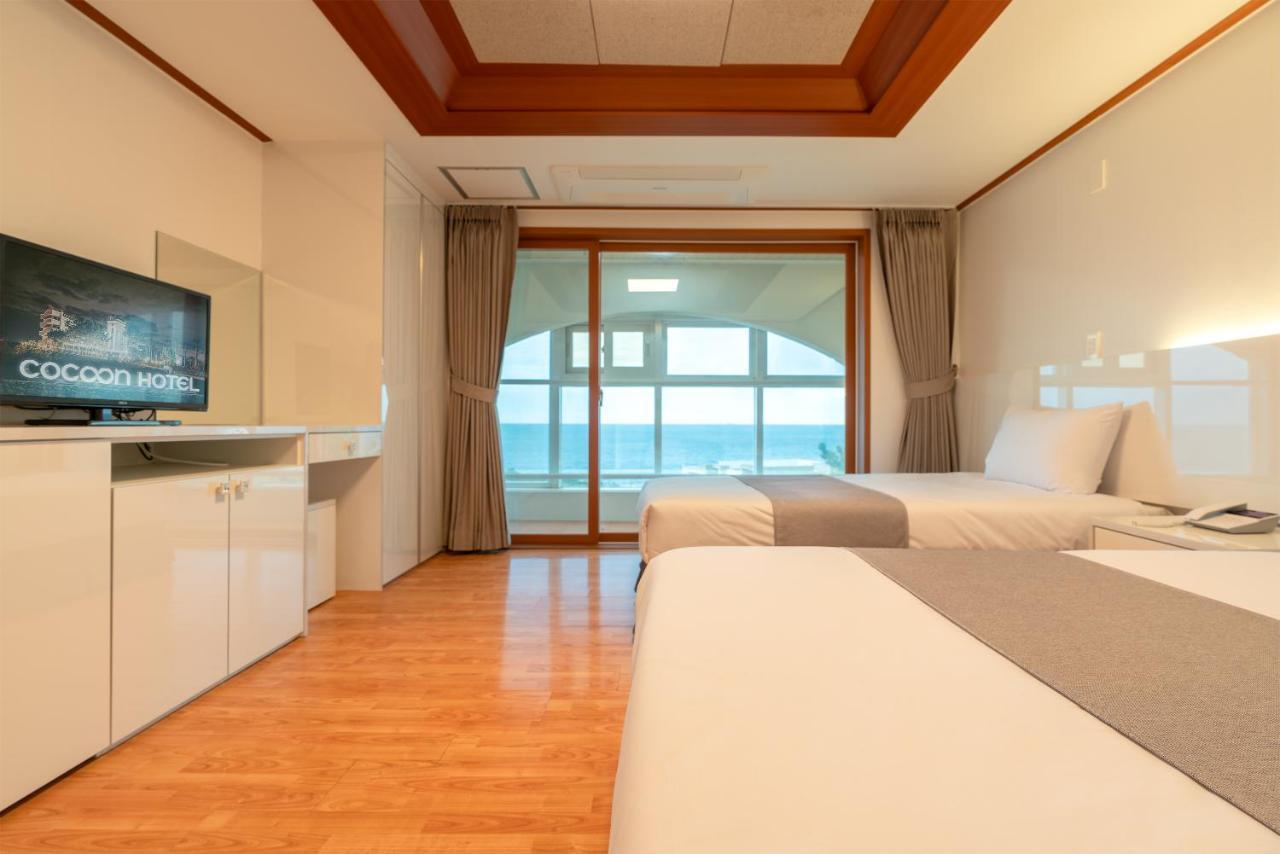 Cocoon Hotel Чеджу Екстериор снимка
