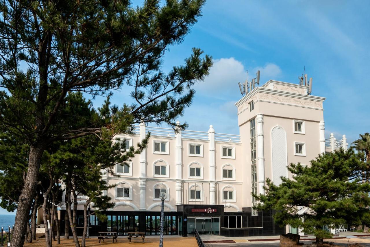Cocoon Hotel Чеджу Екстериор снимка
